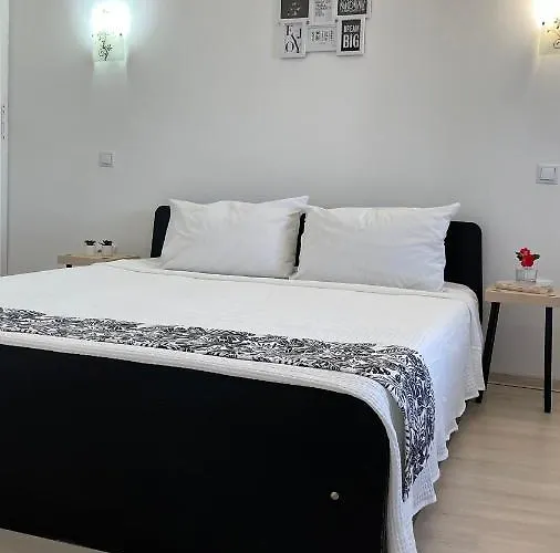 Old Center Apartman Bukarest